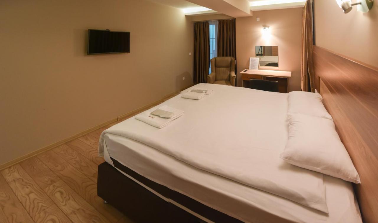 Hotel Imperial Struga Esterno foto